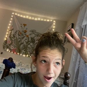 Meet your Posher, Hailey